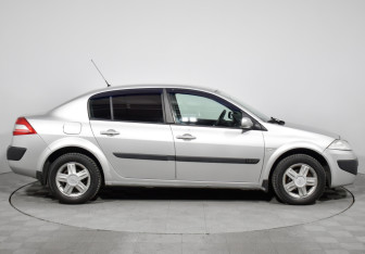 Подержанный автомобиль Renault Megane Sedan 2006 года (4 фото)