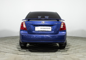 Подержанный автомобиль Chevrolet Lacetti Sedan 2006 года (6 фото)