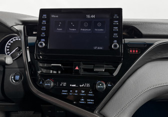 Подержанный автомобиль Toyota Camry Sedan 2021 года (17 фото)