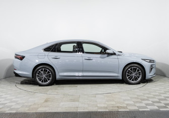 Подержанный автомобиль Geely Preface 2024 года (4 фото)