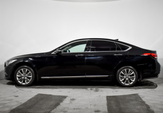 Подержанный автомобиль Hyundai Genesis 2014 года (8 фото)