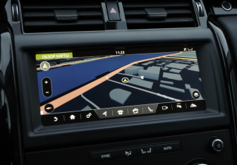 Подержанный автомобиль Land Rover Discovery 2018 года (15 фото)