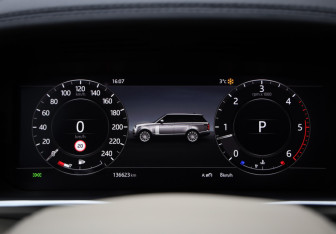 Подержанный автомобиль Land Rover Range Rover 2018 года (14 фото)