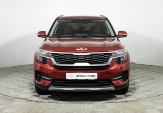 Подержанный автомобиль Kia Seltos 2022 года (2 фото)