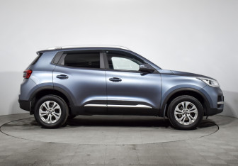 Подержанный автомобиль Chery Tiggo 4 2021 года (4 фото)