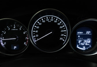 Подержанный автомобиль Mazda CX-5 2017 года (12 фото)