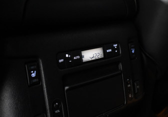 Подержанный автомобиль Infiniti QX80 2018 года (26 фото)