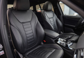 Подержанный автомобиль BMW X4 2021 года (29 фото)