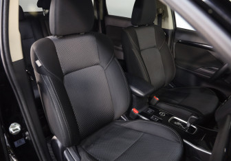 Подержанный автомобиль Mitsubishi Outlander 2019 года (23 фото)