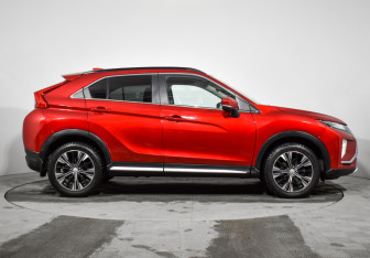 Подержанный автомобиль Mitsubishi Eclipse Cross 2019 года (4 фото)