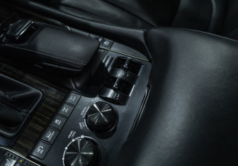 Подержанный автомобиль Lexus LX 2020 года (22 фото)