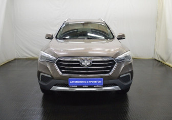 Подержанный автомобиль FAW Besturn X80 2019 года (2 фото)
