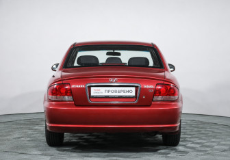 Подержанный автомобиль Hyundai Sonata 2006 года (6 фото)