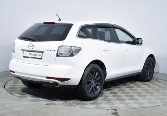 Подержанный автомобиль Mazda CX-7 2011 года (16 фото)