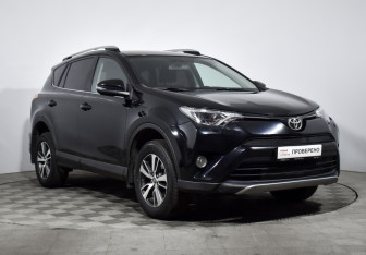 Подержанный автомобиль Toyota RAV4 2017 года (3 фото)