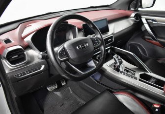 Подержанный автомобиль Geely Coolray 2020 года (9 фото)