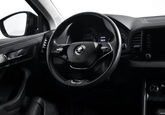 Подержанный автомобиль Skoda Karoq 2021 года (15 фото)