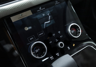 Подержанный автомобиль Land Rover Range Rover Velar 2021 года (27 фото)