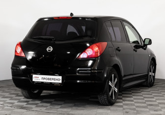 Подержанный автомобиль Nissan Tiida Hatchback 2010 года (5 фото)
