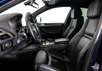 Подержанный автомобиль BMW X6 2013 года (23 фото)
