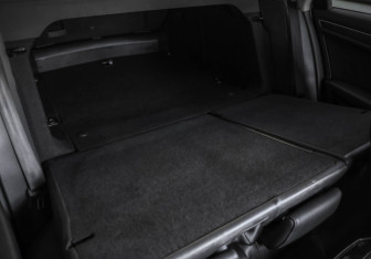 Подержанный автомобиль Audi A4 Sedan 2015 года (27 фото)