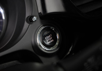 Подержанный автомобиль Mitsubishi Outlander 2019 года (16 фото)