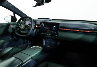 Подержанный автомобиль Zeekr X 2024 года (9 фото)