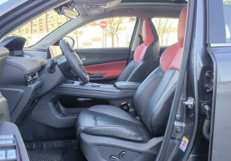 Подержанный автомобиль Changan UNI-S 2024 года (10 фото)