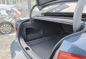 Подержанный автомобиль Volvo S90 2019 года (29 фото)