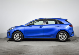 Подержанный автомобиль Kia Ceed Hatchback 2019 года (8 фото)
