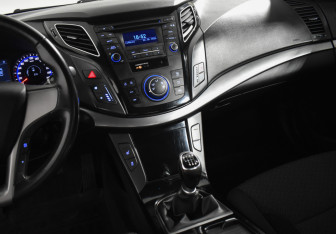 Подержанный автомобиль Hyundai i40 Sedan 2015 года (17 фото)