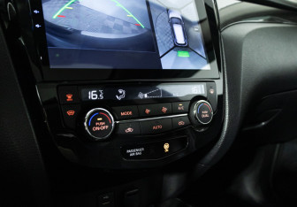 Подержанный автомобиль Nissan X-Trail 2017 года (17 фото)