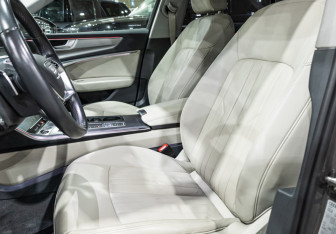 Подержанный автомобиль Audi A6 Sedan 2021 года (16 фото)
