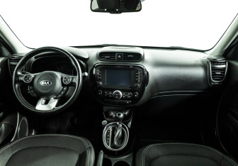 Подержанный автомобиль Kia Soul 2018 года (13 фото)