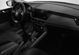 Подержанный автомобиль Skoda Rapid Liftback 2020 года (13 фото)