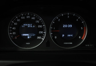 Подержанный автомобиль Volvo XC70 2008 года (12 фото)