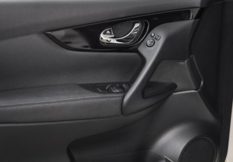 Подержанный автомобиль Nissan Qashqai 2014 года (20 фото)