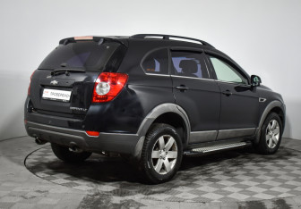 Подержанный автомобиль Chevrolet Captiva 2013 года (5 фото)