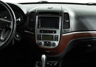 Подержанный автомобиль Hyundai Santa Fe 2007 года (14 фото)