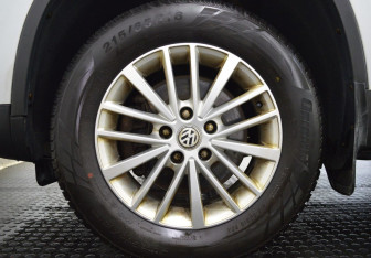 Подержанный автомобиль Volkswagen Tiguan 2013 года (9 фото)