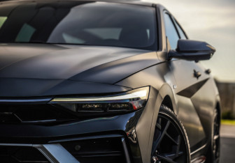 Подержанный автомобиль Hyundai Elantra Sedan 2024 года (2 фото)