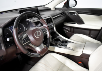 Подержанный автомобиль Lexus RX 2016 года (9 фото)