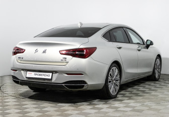 Подержанный автомобиль Hongqi H5 2022 года (5 фото)