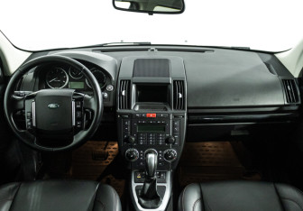 Подержанный автомобиль Land Rover Freelander 2011 года (13 фото)