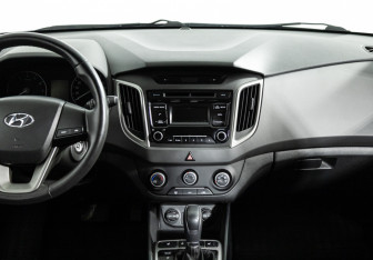 Подержанный автомобиль Hyundai Creta 2018 года (13 фото)