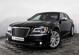 Подержанный автомобиль Chrysler 300C Sedan 2012 года (1 фото)