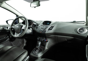 Подержанный автомобиль Ford Fiesta Hatchback 2016 года (9 фото)