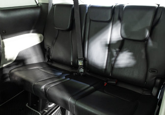 Подержанный автомобиль Kia Carnival 2021 года (11 фото)