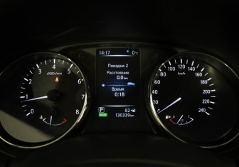 Подержанный автомобиль Nissan Qashqai 2017 года (11 фото)