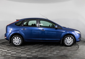 Подержанный автомобиль Ford Focus Hatchback 2008 года (4 фото)